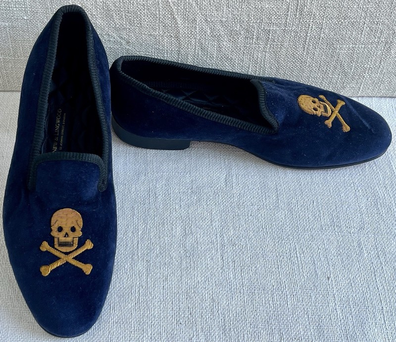 New & Lingwood Navy Skull & Crossbones Velvet Slippers UK 8 US 9 ($525)