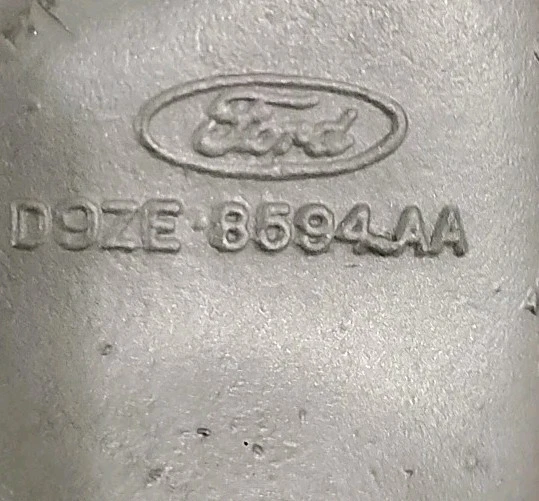 Ford Mustang 1979-1995 5,0 carcasa termostato D9ZE-8594-AA fecha 1983 Foto 2 de 4