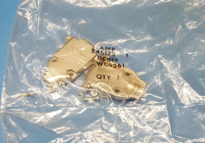D-SUB Backshell, 745172-1,AMP, 15 Position Two Piece, Silver 180° Shielded