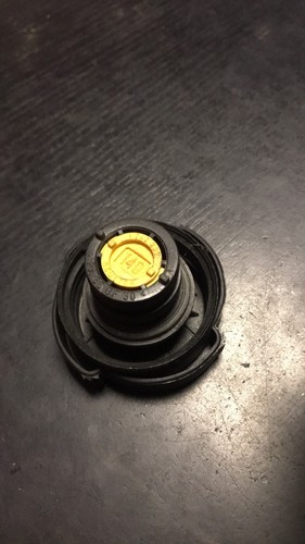 BMW 3 E36 1996 Kühlmittel Ausgleichsbehälter Ausgleichsbehälter Deckel 174223...