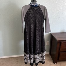 Abaya For Little Girls Size 7-8 1 Piece Black And White Pattern OFFERS ACCEPTED