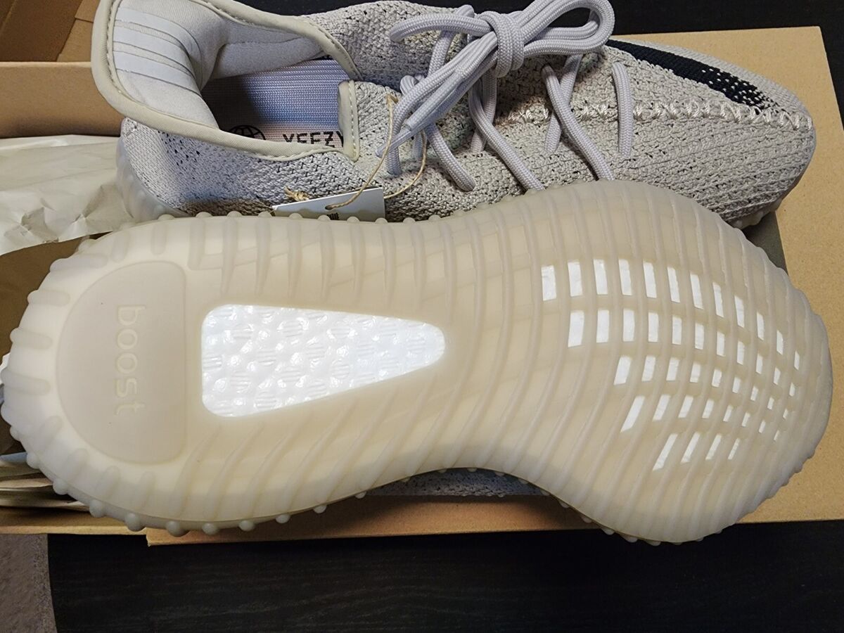 New adidas Yeezy Boost 350 V2 Beige Black size 9.5 2022 ed New adidas Yeezy Boost 350 V2 Beige Black size 9.5 2022 ed