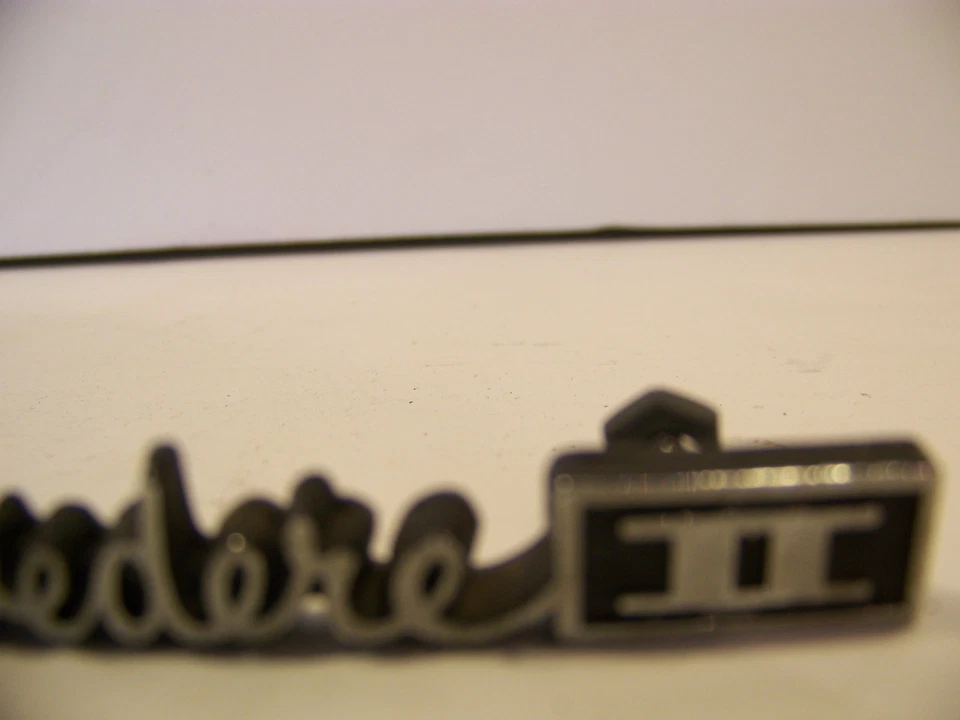 Plymouth Belvedere II 1967 guantera emblema puerta OEM Foto 3 de 4