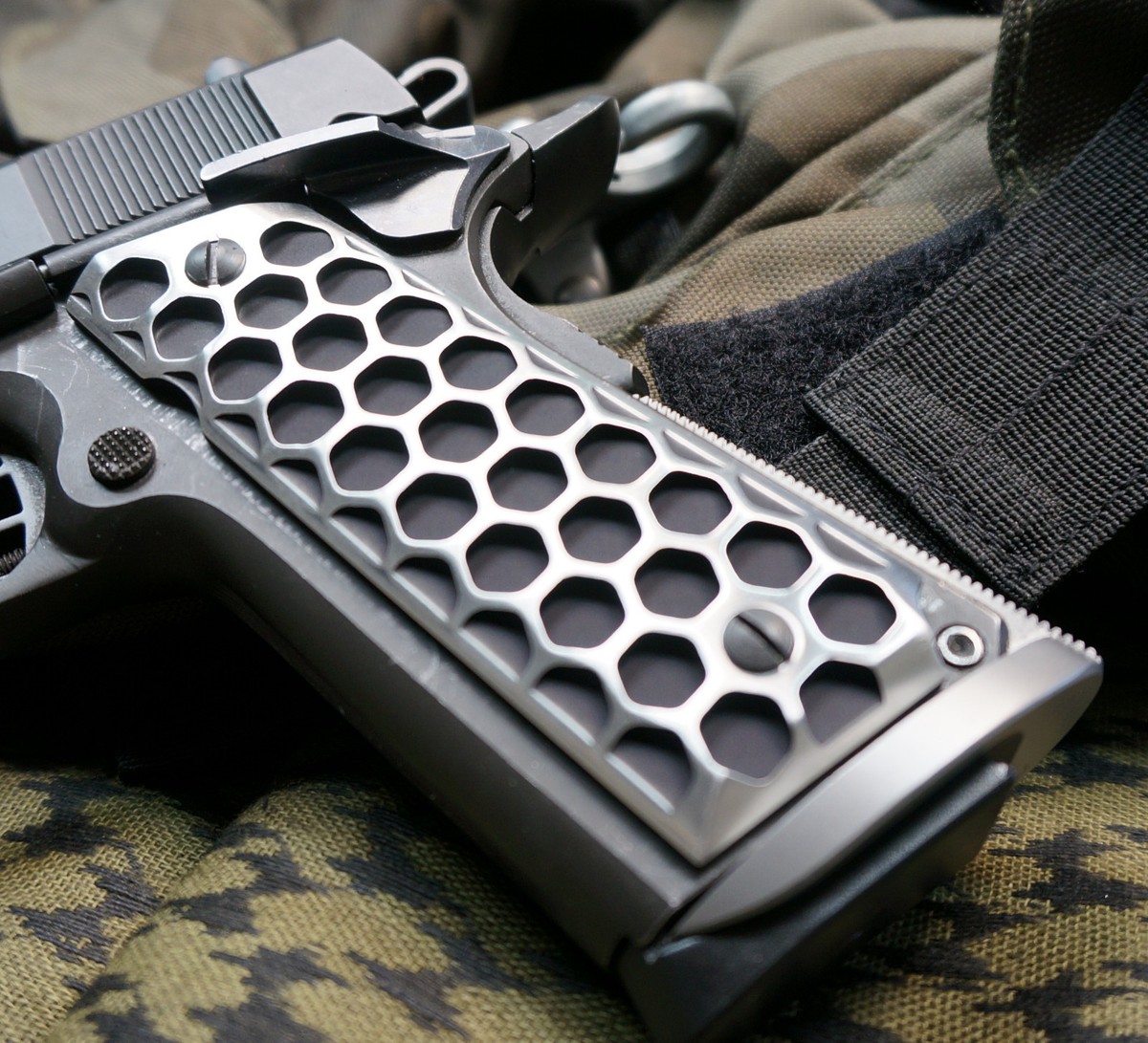 1911 Grips Government Commander 