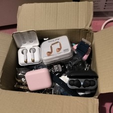 Spairs And Repairs Watches Job lot 40 + Pieces and HAPPY PLUGS ear phones 