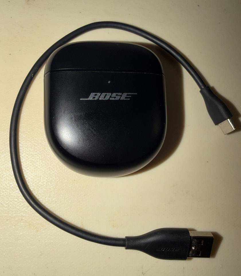 Auricolari Bose QuietComfort Ultra neri cancellazione rumore autentici usati molto buoni