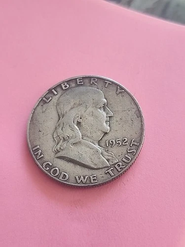 1952- Ben Franklin Half Dollar Coin ~