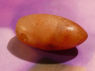 ANCIENT PRECOLUMBIAN TAIRONA 3 HOLE BULLET SHAPE BANDED AGATE BEAD 22.9 11.4 MM