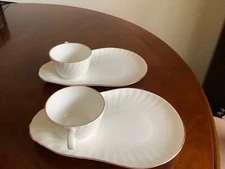 Royal Vale Set of 2 Snack Luncheon Plates With Saucers Made in England D 87 7