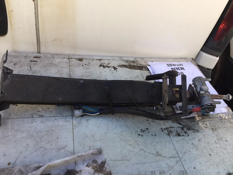 ISUZU NKR 2008 Steering Column - Image 2 of 3