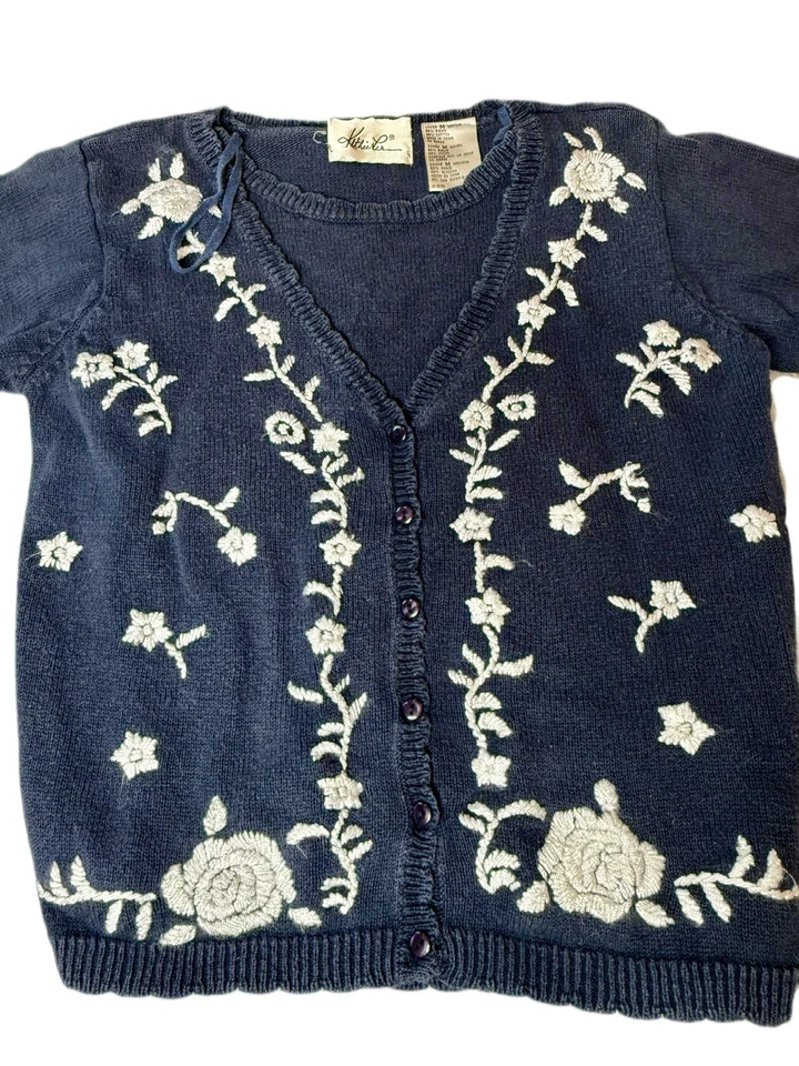 Cárdigan tejido manga corta Kathie Lee para mujer azul floral bordado mediano Foto 3 de 4