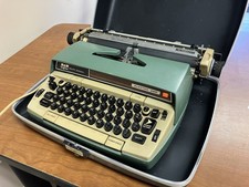 Smith Corona Electra 220 Electric Typewriter w/ Original Case Needs Some Work thumbnail