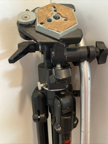 Trípode profesional Bogen 3211 con cabezal 3063 - Imagen 3 de 11
