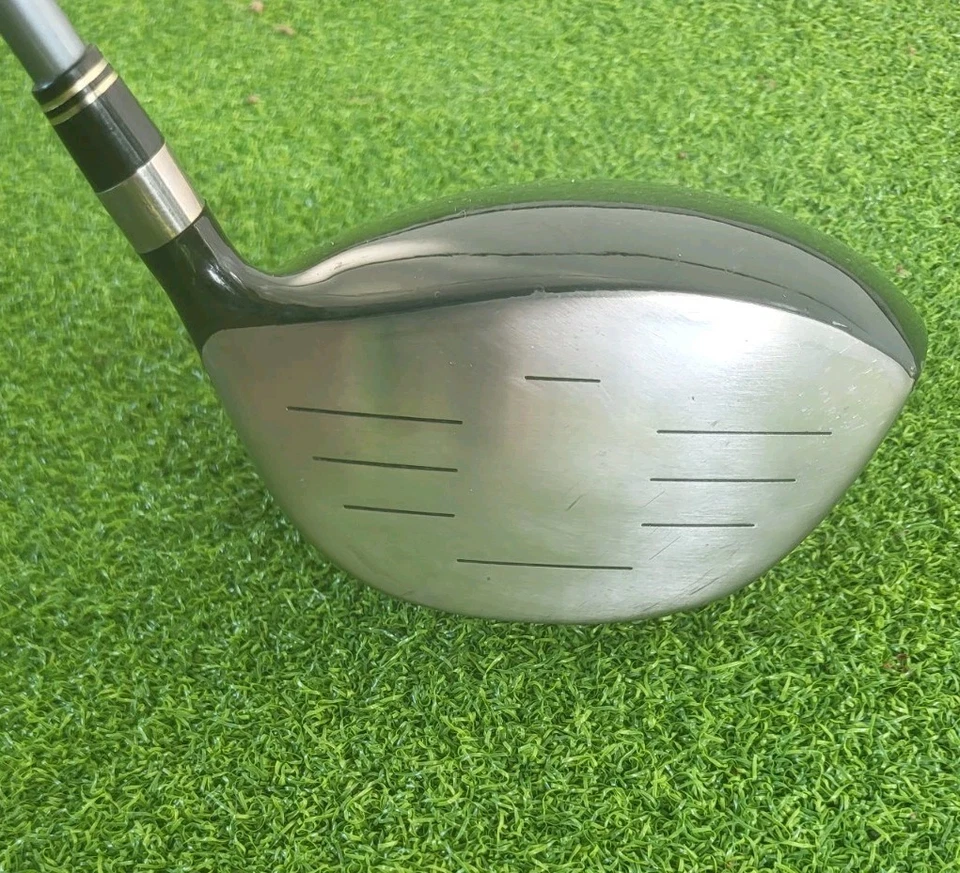 Tommy Armour Titanium  Driver  855 460cc 10.5° Loft LH 45"  R Flex  Shaft - Image 3 of 4