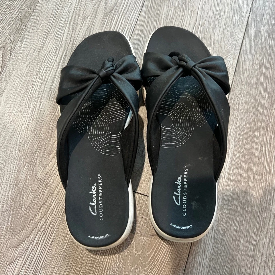 Clarks Cloudsteppers Womens Black Wedge Flip Flop Sandals Size 9 - Image 2 of 4