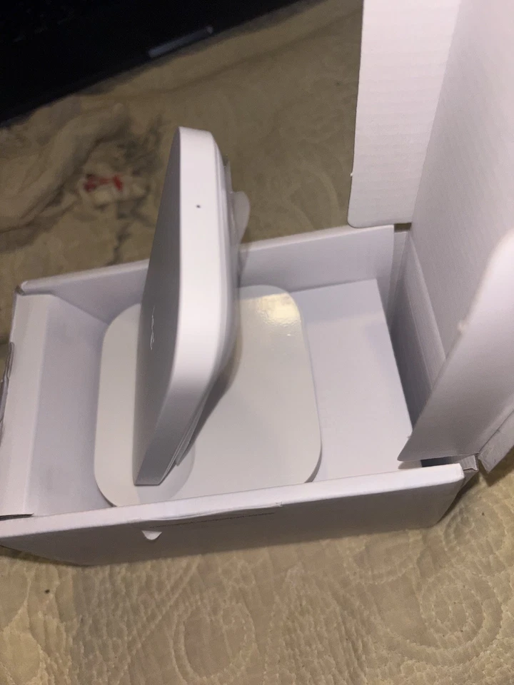 Logitech POWERED 10W Cargador Inalámbrico Soporte para Teléfonos, Qi Cert. Foto 4 de 4