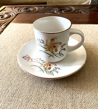 Floral Lilly Tea Cup And Saucer Crafted In Japan Gold Rim