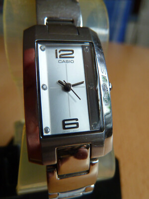 CASIO  SHEEN SHN-4004 ARMBANDUHR