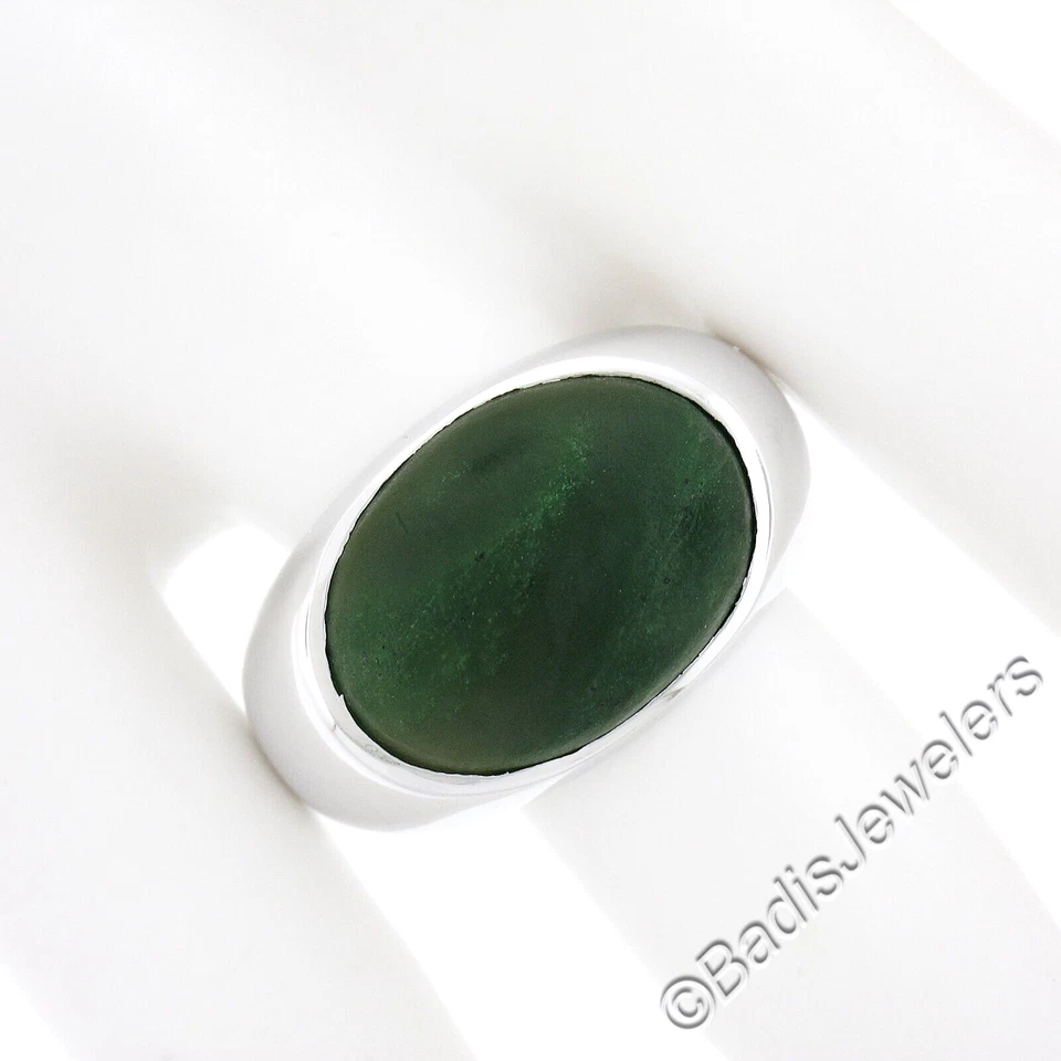 Anillo de jade nefrita verde bisel cabujón ovalado alargado de oro blanco para hombre Foto 4 de 4