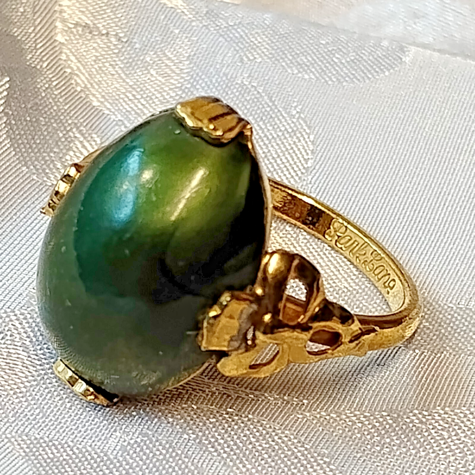 Vintage Gold Oval Green Jelly Belly Ring Size 6.5 Park Lane