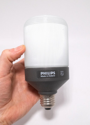PHILIPS GLÜHBIRNE SL - 9 / 9W 375 Lumen / 220 V 50 Hz , GLASGLÜHBIRNE
