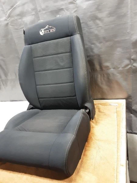 Asiento delantero pasajero Jeep JK Wrangler 4 puertas edición montaña negro 07-10 55879 Foto 3 de 4