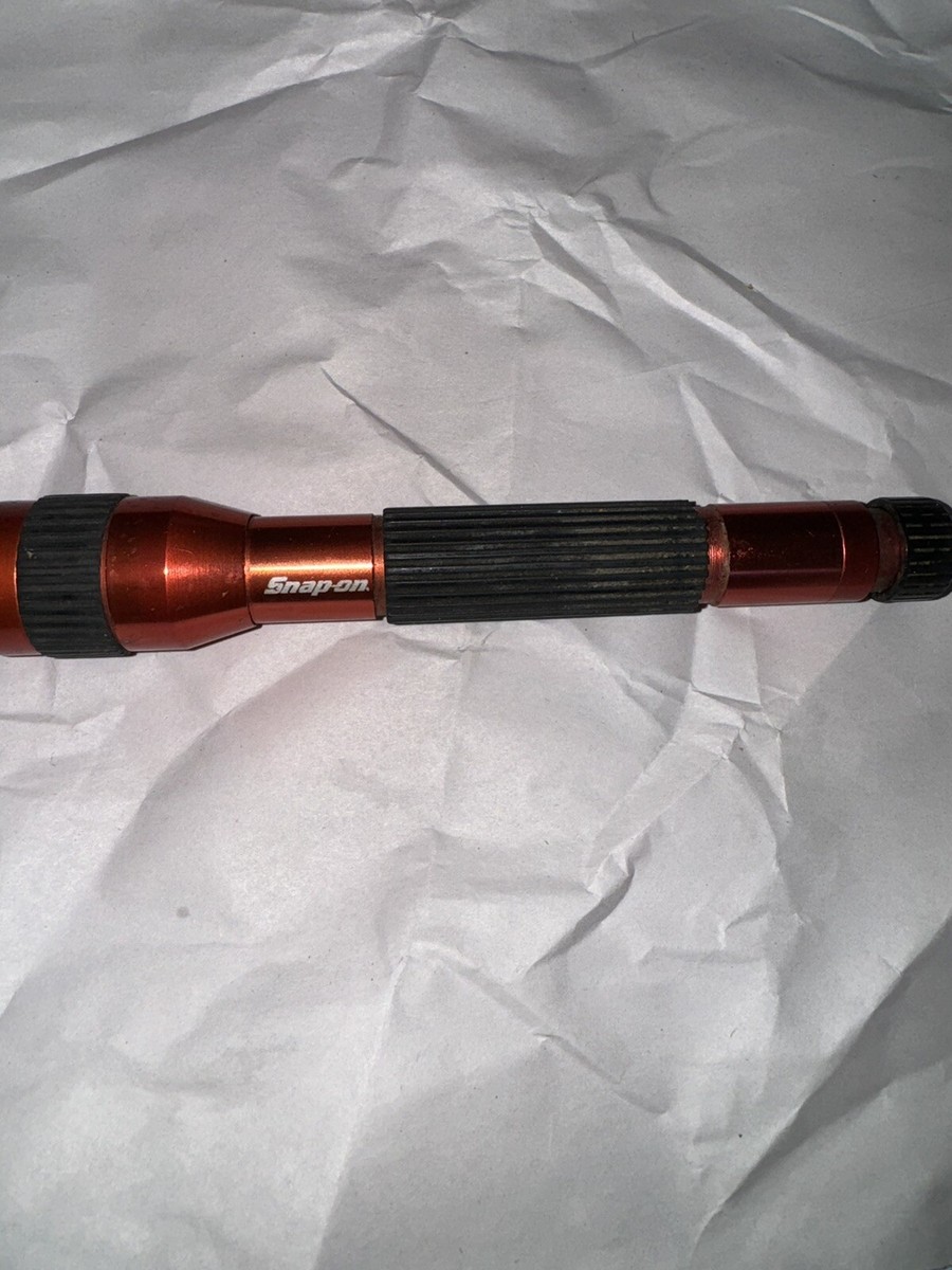 Snap-On Tools 7.5 in. Flashlight Red Aluminum Hand Light Mechanic