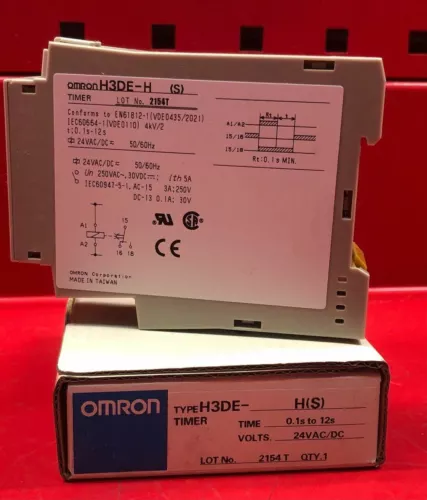 Omron H3DE-H AC/DC24 S Timer