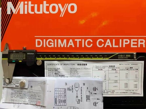 Mitutoyo Japan 500-197-30 200mm/0-8" Absolute Digital Digimatic Vernier Caliper - Picture 7 of 8