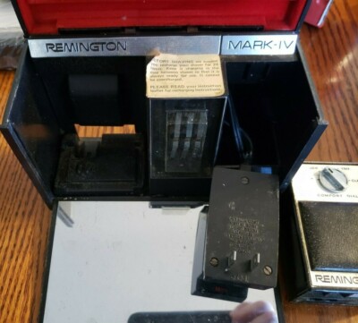 Vintage Remington Lektro Blade Mark IV with Case, cord, blades MK4 Kit 1960s