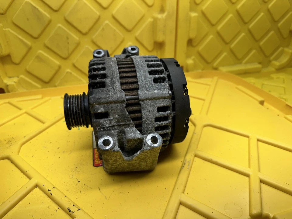 Alternador generador Mercedes Benz W212 E350 E550 2010-2014 A0131545602 OEM Foto 4 de 4