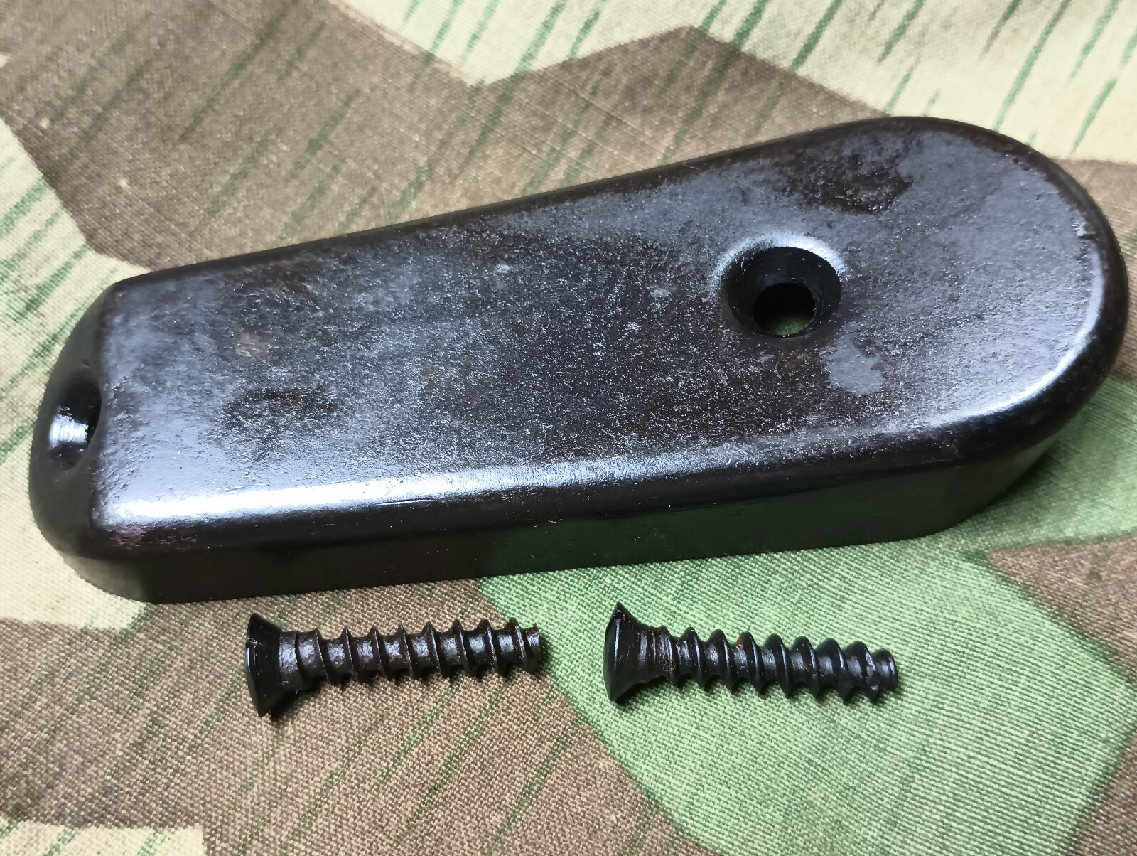 K98 33/40 Cupped Buttplate for German WWII 98k Mauser +Screws Original!