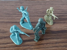 Set of 4 Plastic Toy Soldiers
