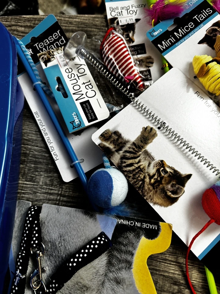 Van Ness Pets Extra Small Open Cat Litter Box Starter Kit Toys, Nail Trimmer - Image 4 of 4