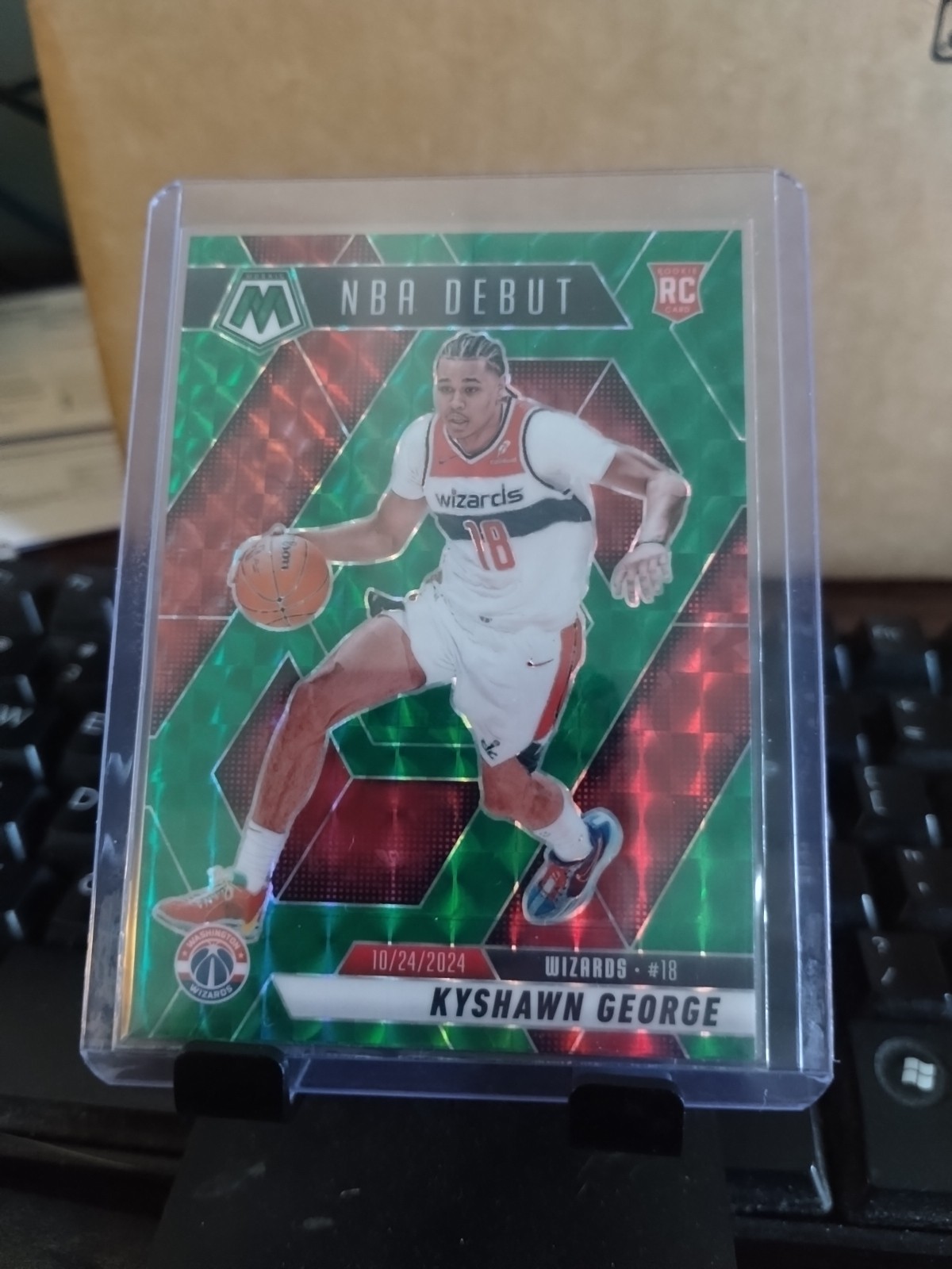 2024-25 Panini Mosaic - NBA Debut Kyshawn George #256 Green Mosaic Prizm (RC)