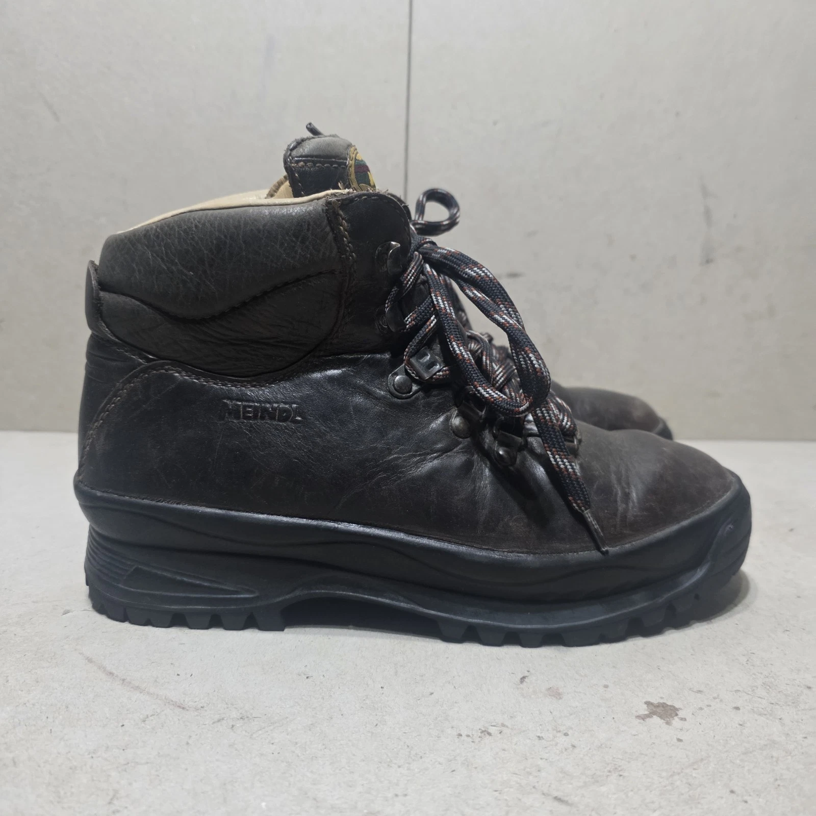 MEINDL BHUTAN WOMEN'S LEATHER HIKING CAMPING BOOTS BROWN UK5.5 EU38.5
Opens in a new window or tab