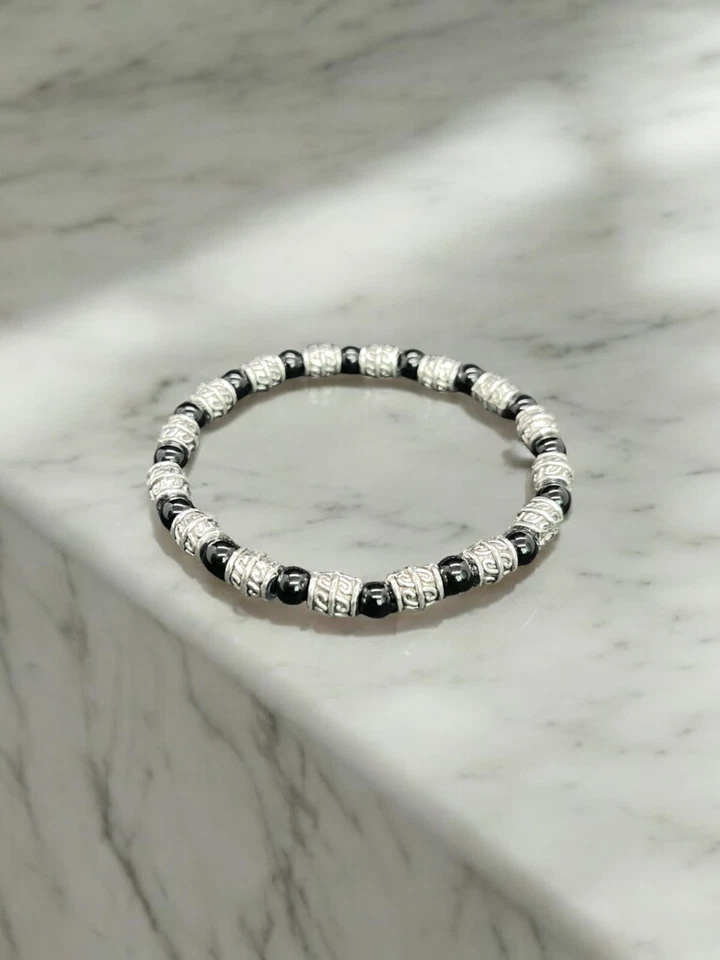 Pulsera de ónix negro y plata tibetana Foto 4 de 4