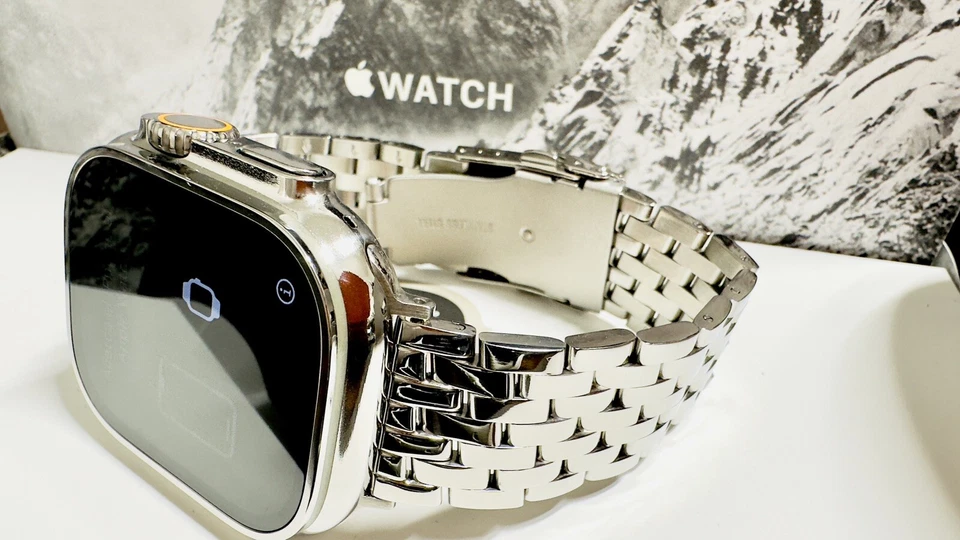 Apple Watch ULTRA 3 49mm Diamond Polished with Mirror Finish Link Band - Image 2 of 4