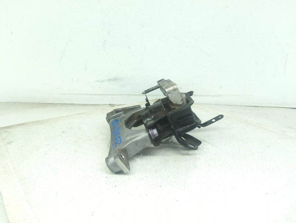 2020-2025 Toyota Highlander Passenger Side Engine Mount - Awd Hybrid - Image 2 of 4