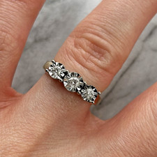 9 ct Gold Diamond Illusion Trilogy Ring set in 375 Yellow Gold - Size J