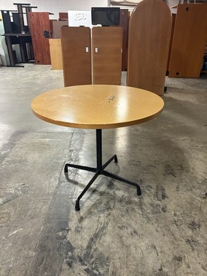 MCM Charles & Ray Eames Herman Miller Round Oak Veneer Contract 36  Dining Table