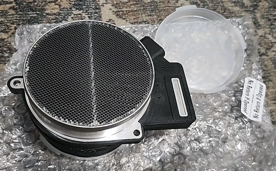 Mass Air Flow Sensor Delphi AF10043 - Image 3 of 4