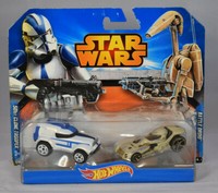 Hot Wheels® CGX07 Star Wars™ 501St Clone Trooper™ Vs Battle Droid™ ++Neu & Ovp++