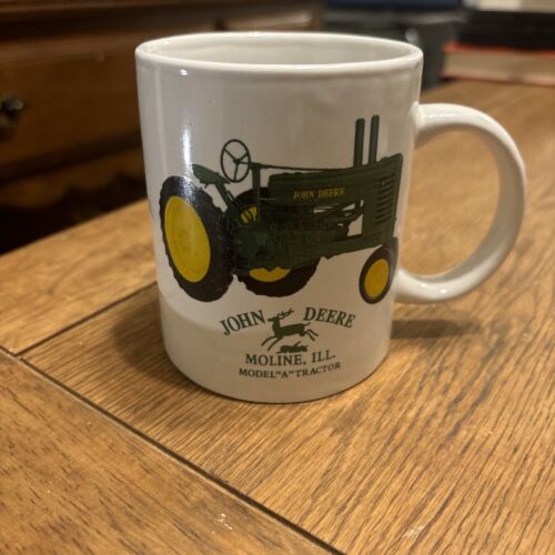 Modell A Traktor JOHN DEERE Kaffeetasse Tasse Moline ILL 1937   - Bild 1 von 3