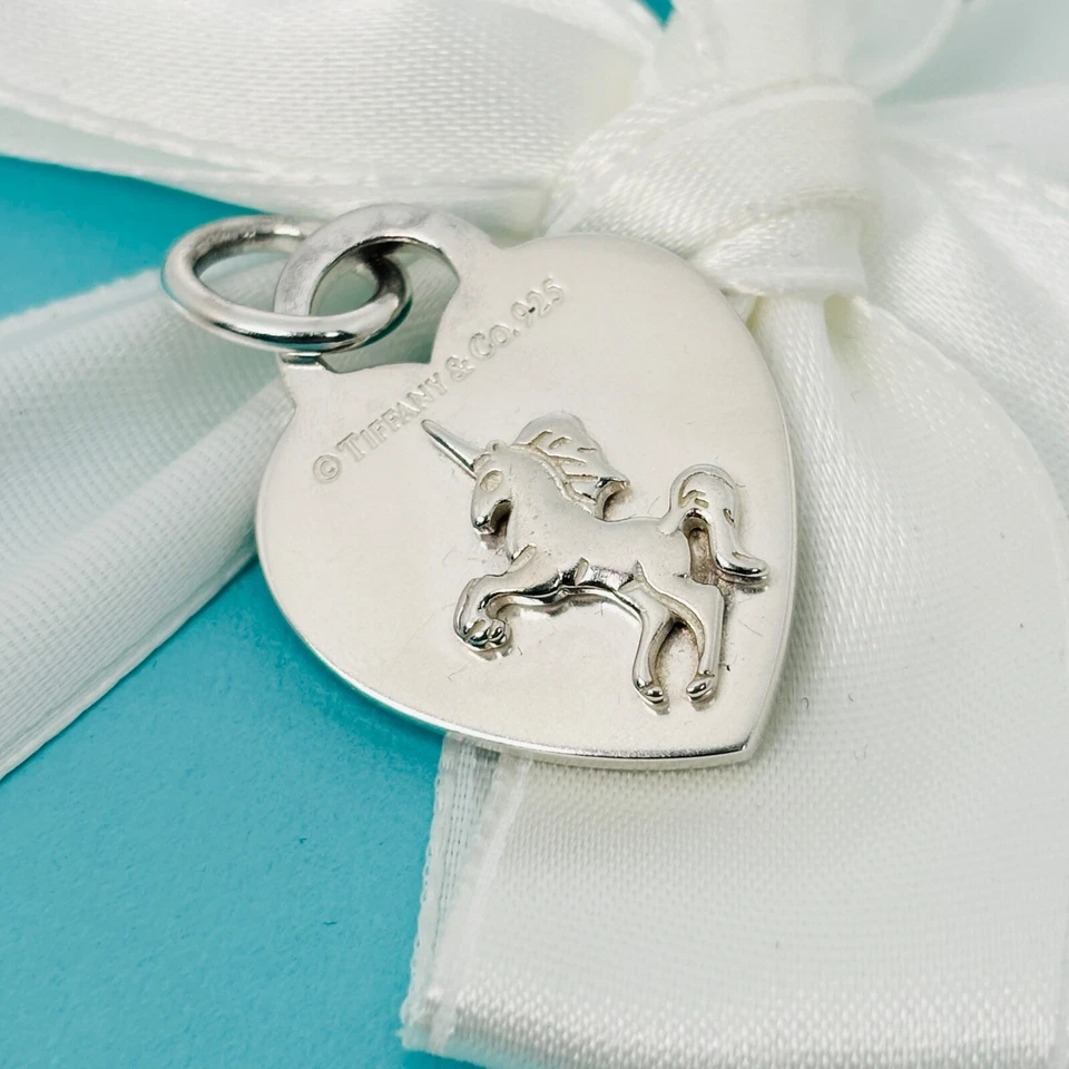 Colgante Personalizado Deslumbrado Adornado Tiffany Plata Unicornio Corazón Etiqueta Dije Foto 3 de 4