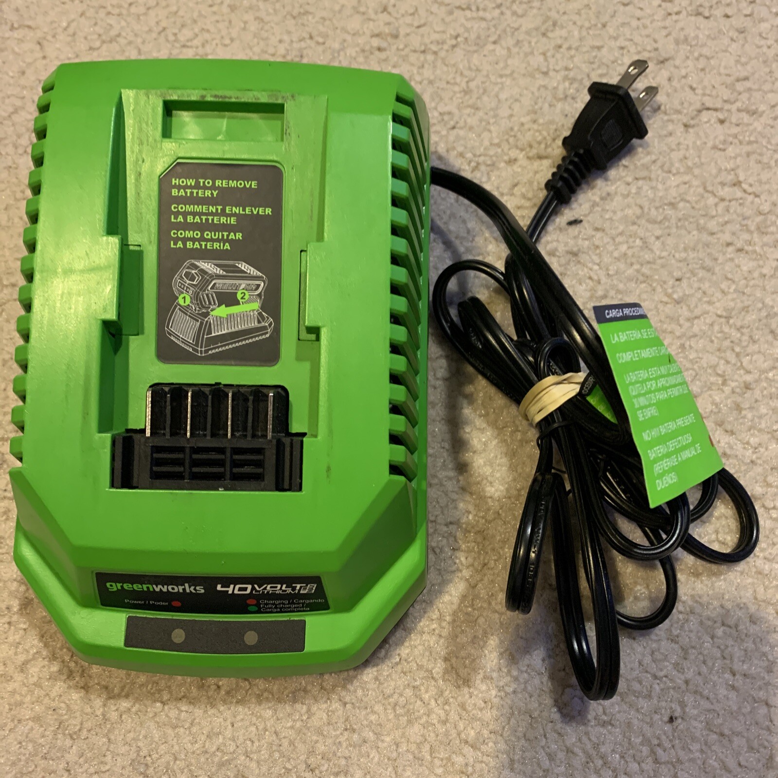 GreenWorks 29482 GMAX 40V Lithiumion Battery Charger Green