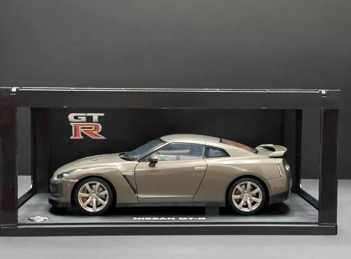 SUPER RARE* Autoart 1/18 Nissan GT-R R35 Titanium Gray JDM