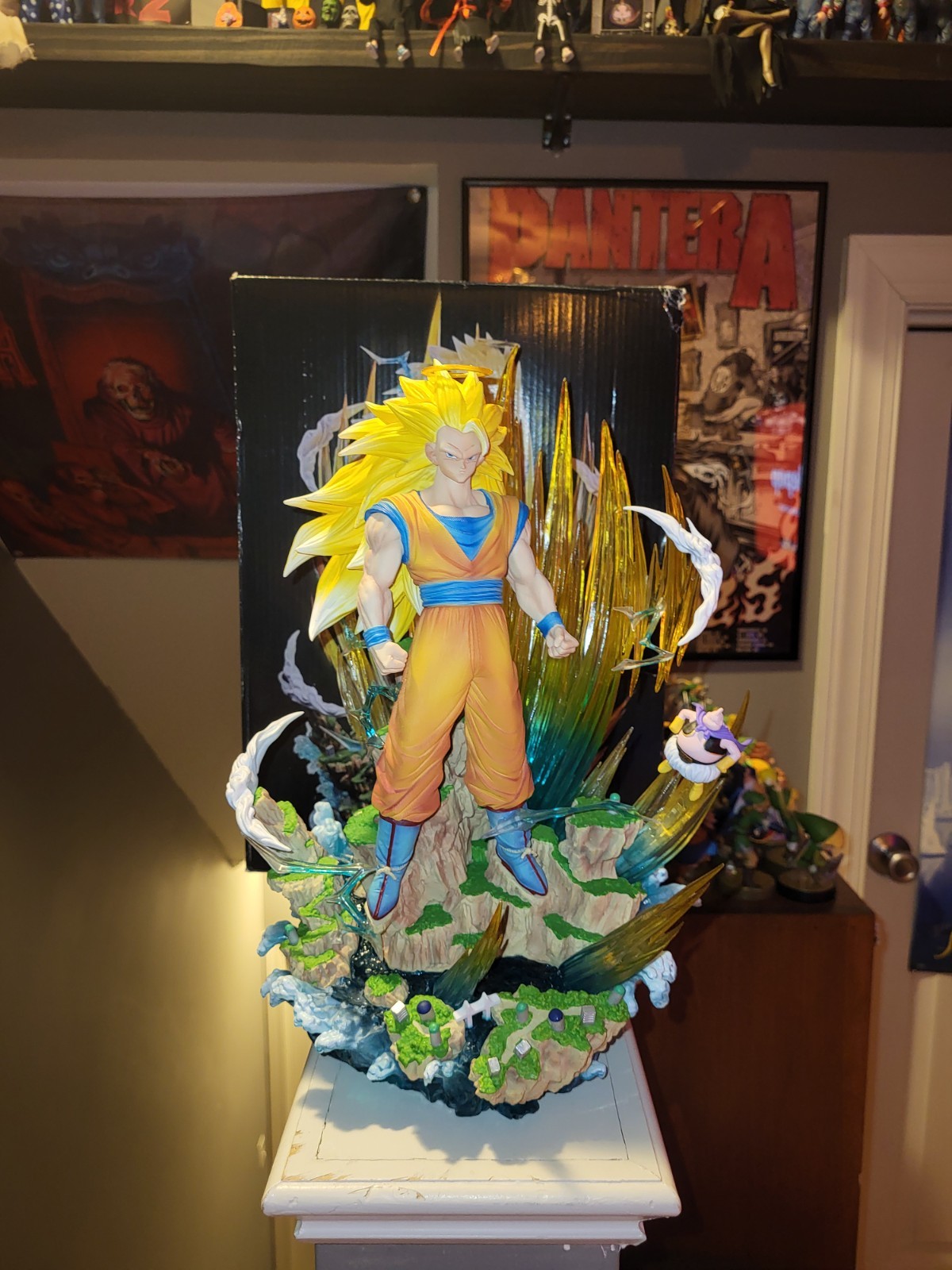 Dragon Ball Z Super Sayian 3 Goku Resin Statue