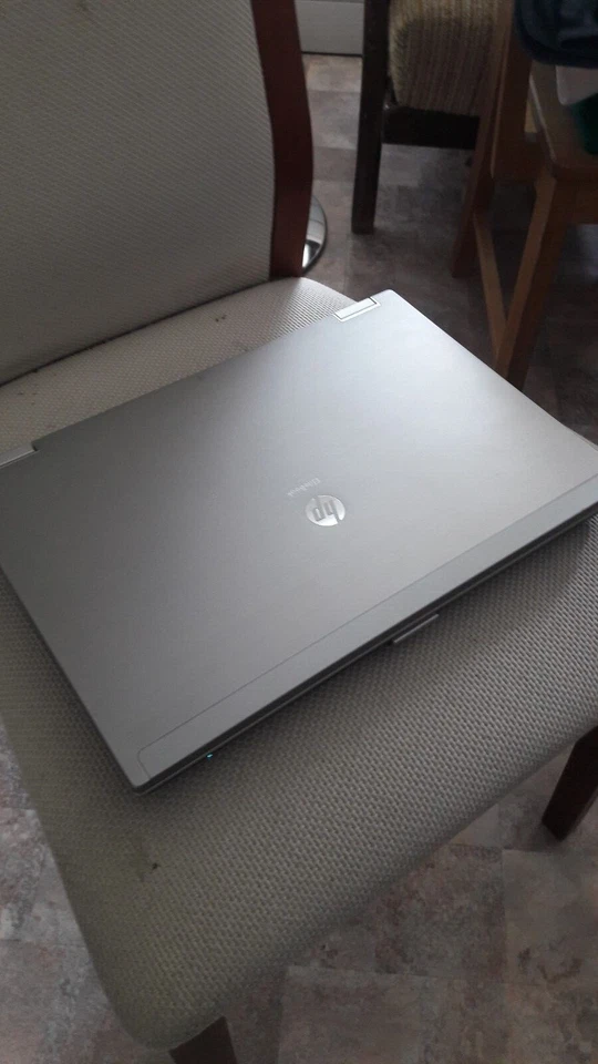 HP EliteBook 8440p, Core i5-520M, 4GB RAM, 250GB HDD B33752, Foto 3 von 4