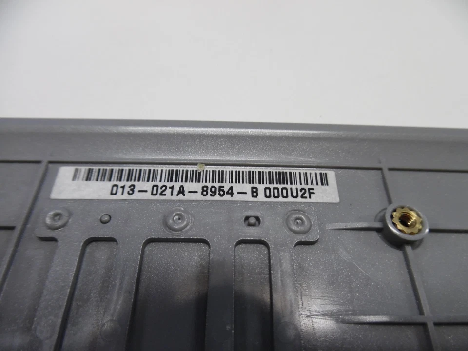 SONY VGN-NS Estuche Superior Plateado Reposamanos Sin Panel Táctil 013-021A-8954-B Foto 4 de 4